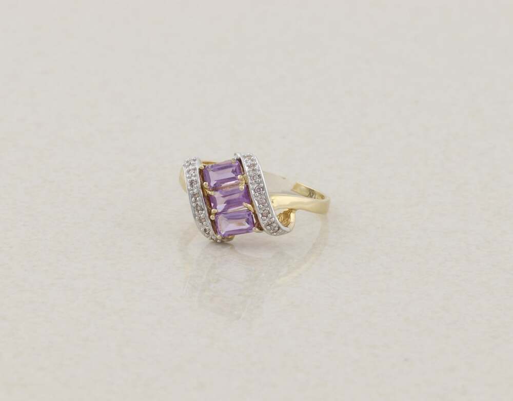 14k Yellow Gold Natural Amethyst and Diamond Ring Size 8 3/4 - Picture 4 of 8